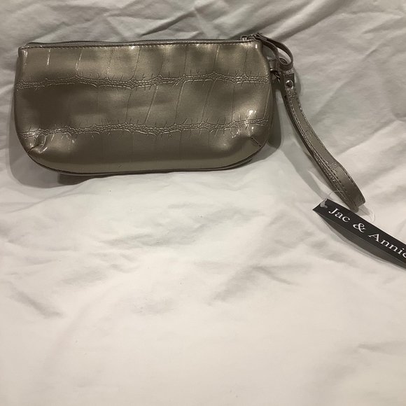 Metallic Bronze Wristlet with Flower detail NWT - Picture 6 of 9